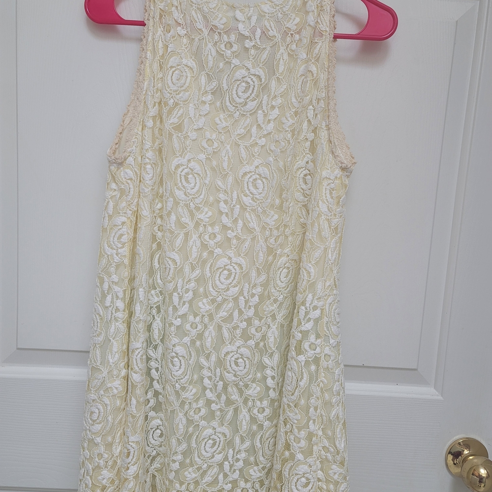 Pretty Angel Ivory Floral Lace Top - Picture 2 of 6